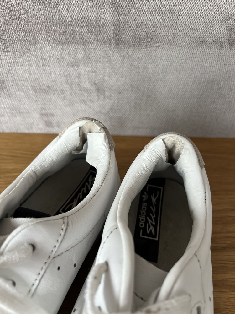 Buty Adidas Sleek białe skórzane 36