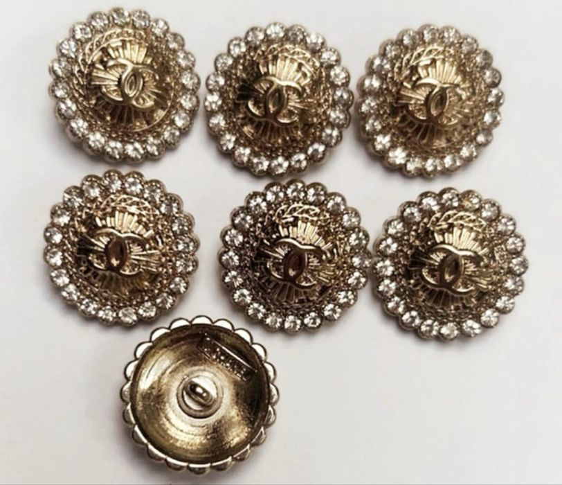 Eleganckie guziczki, cena dotyczy 1 sztuki