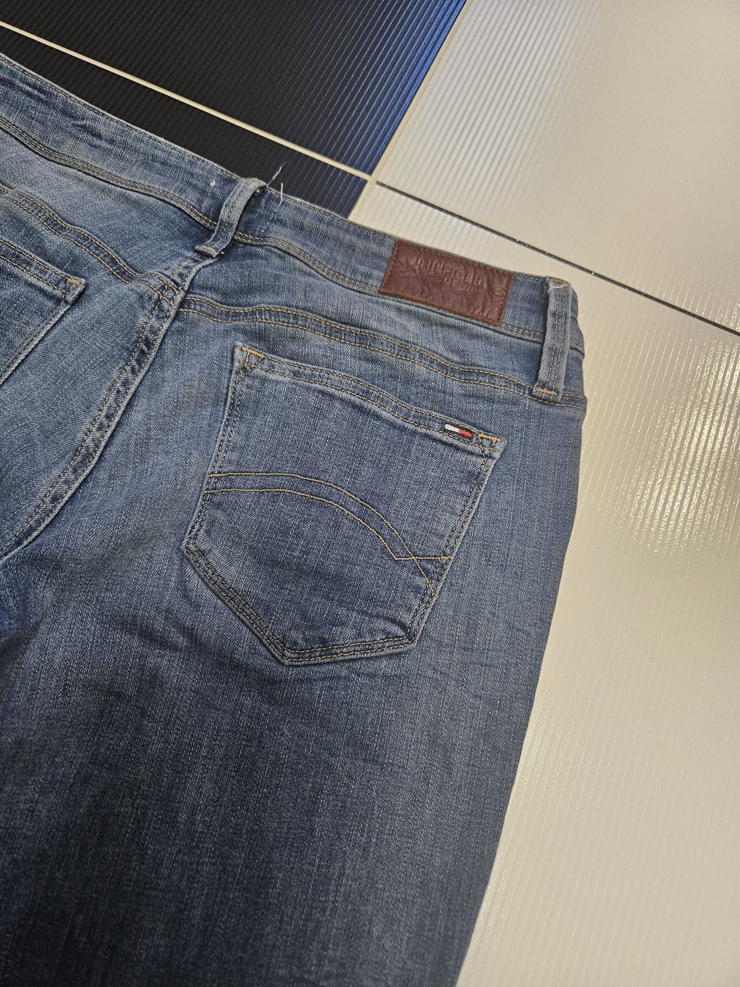 Jeans ideał tommy 27.5 jasne spodnie