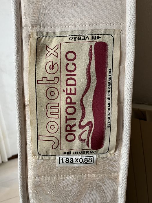 Cama de Solteiro + 2 colchões