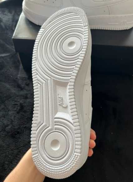 Nike Air Force 1 Low '07 White R.37,5