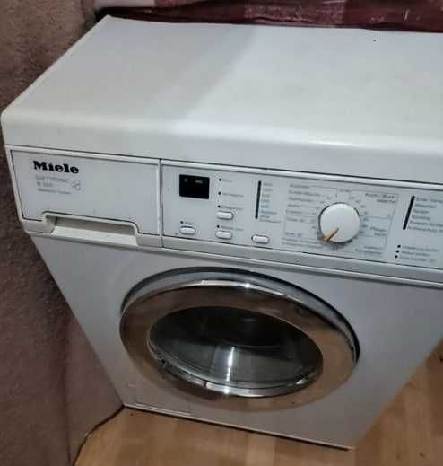 Пральна машинка Miele W3241 на 8 кг