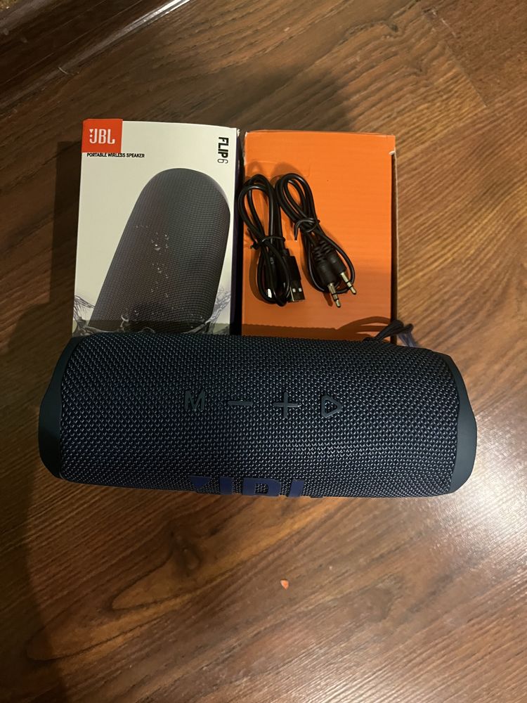 Колонка Bluetooth JBL