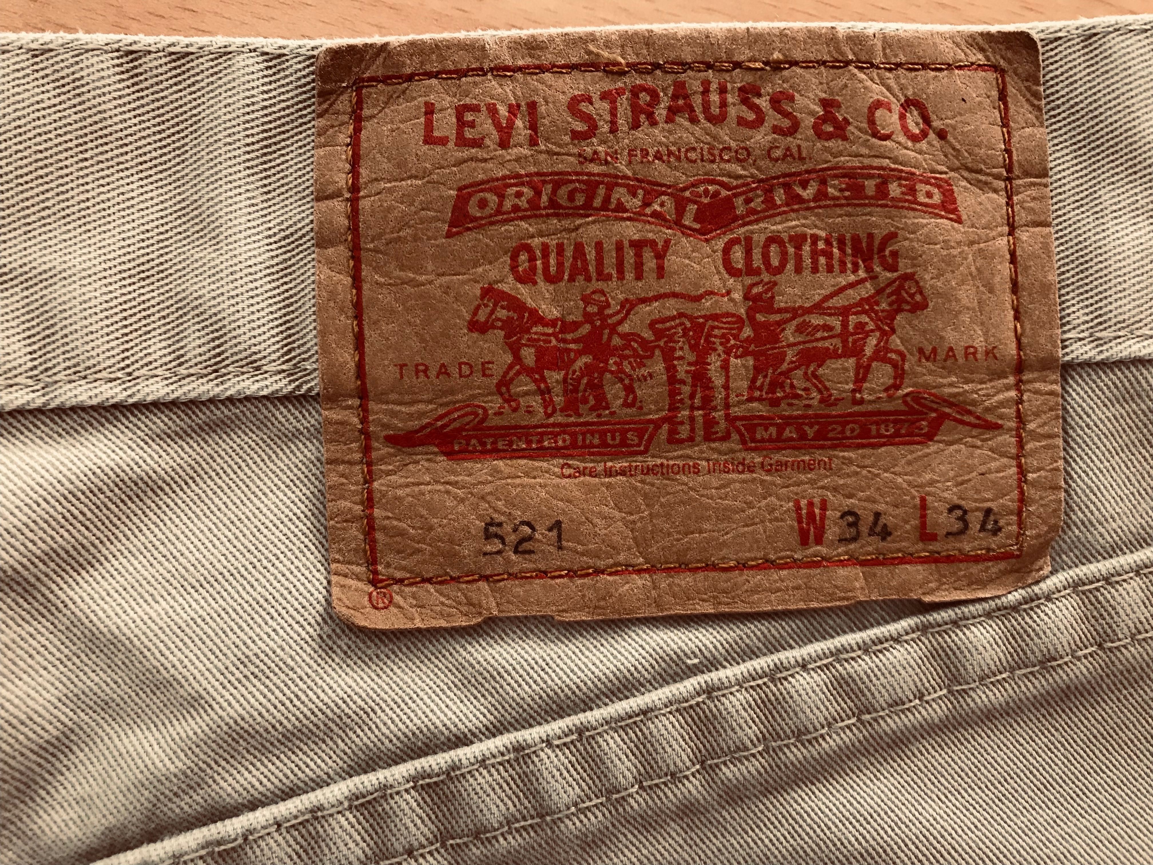 Spodnie marki Levi Strauss   34x34  521