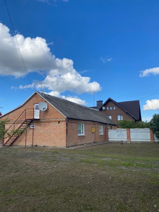 Продається частина будинку