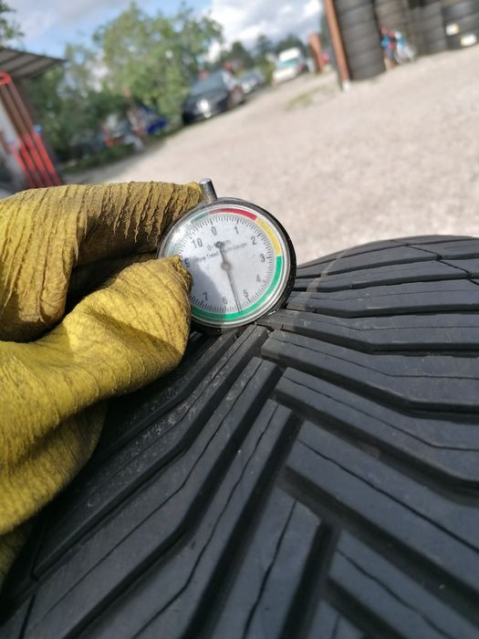 235/45/19 Michelin 2023 rok wielosezonowe całoroczne