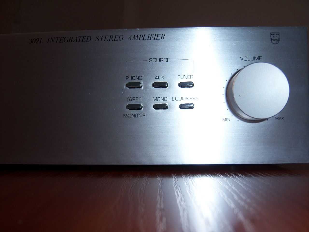 Интегрированный стереоусилитель PHILIPS 302L (Made in Belgium)