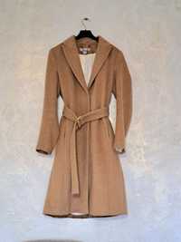 Базове пальто бежевого кольору H&M 38 розмір
