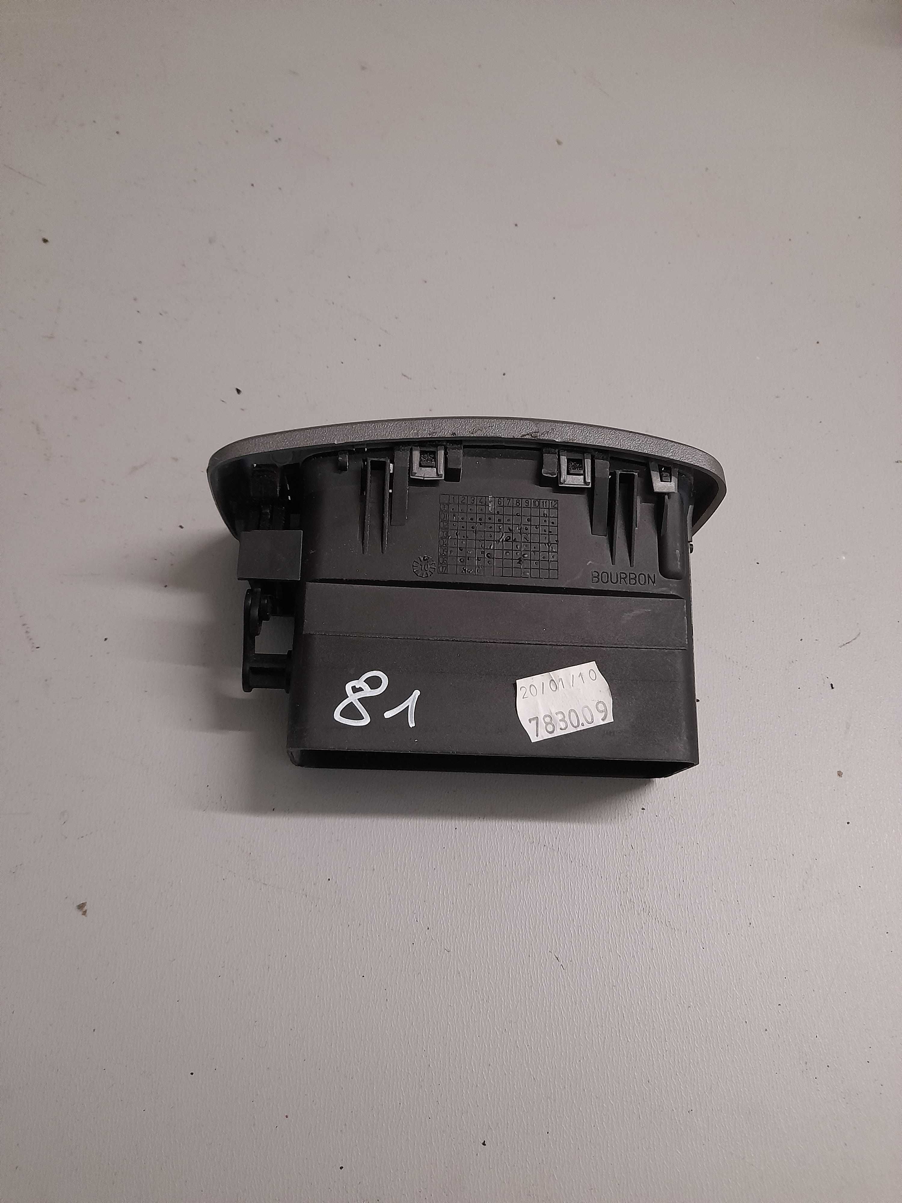 Kratka Nawiewu Vivaro Trafic Primastar 02-14r