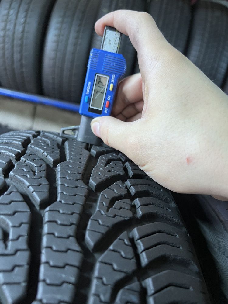 2шт всесезон 185/60/R15 7мм 2022р Uniroyal All Season Expert 2