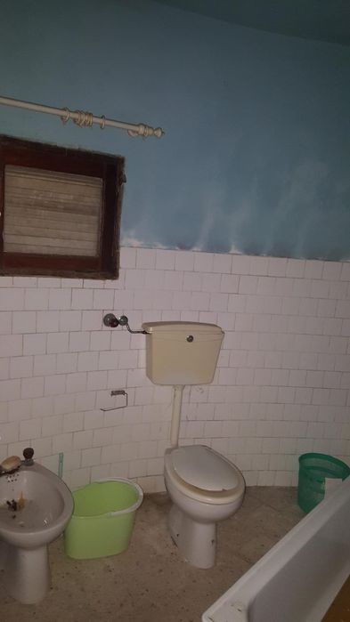 Moradia com terreno dispenso imobiliárias