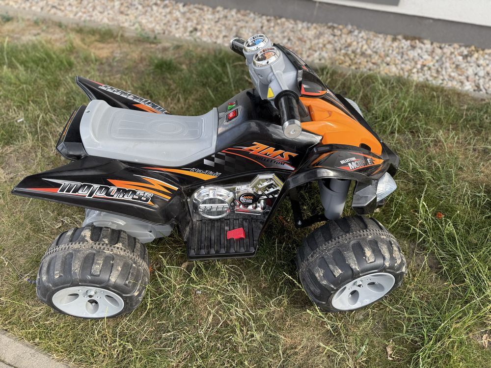 Quad dla Dziecka, dwa akumulatory na zmiane+ kask! Stan bardzo dobry