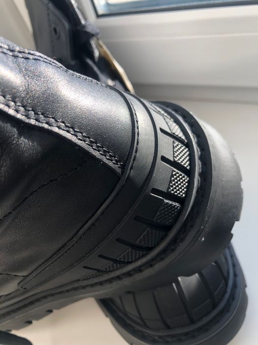 Продам новые мужские ботинки