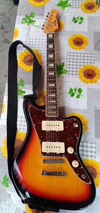Harley Benton JA-60SB Vintage Series(130) + saco da Fender (150)