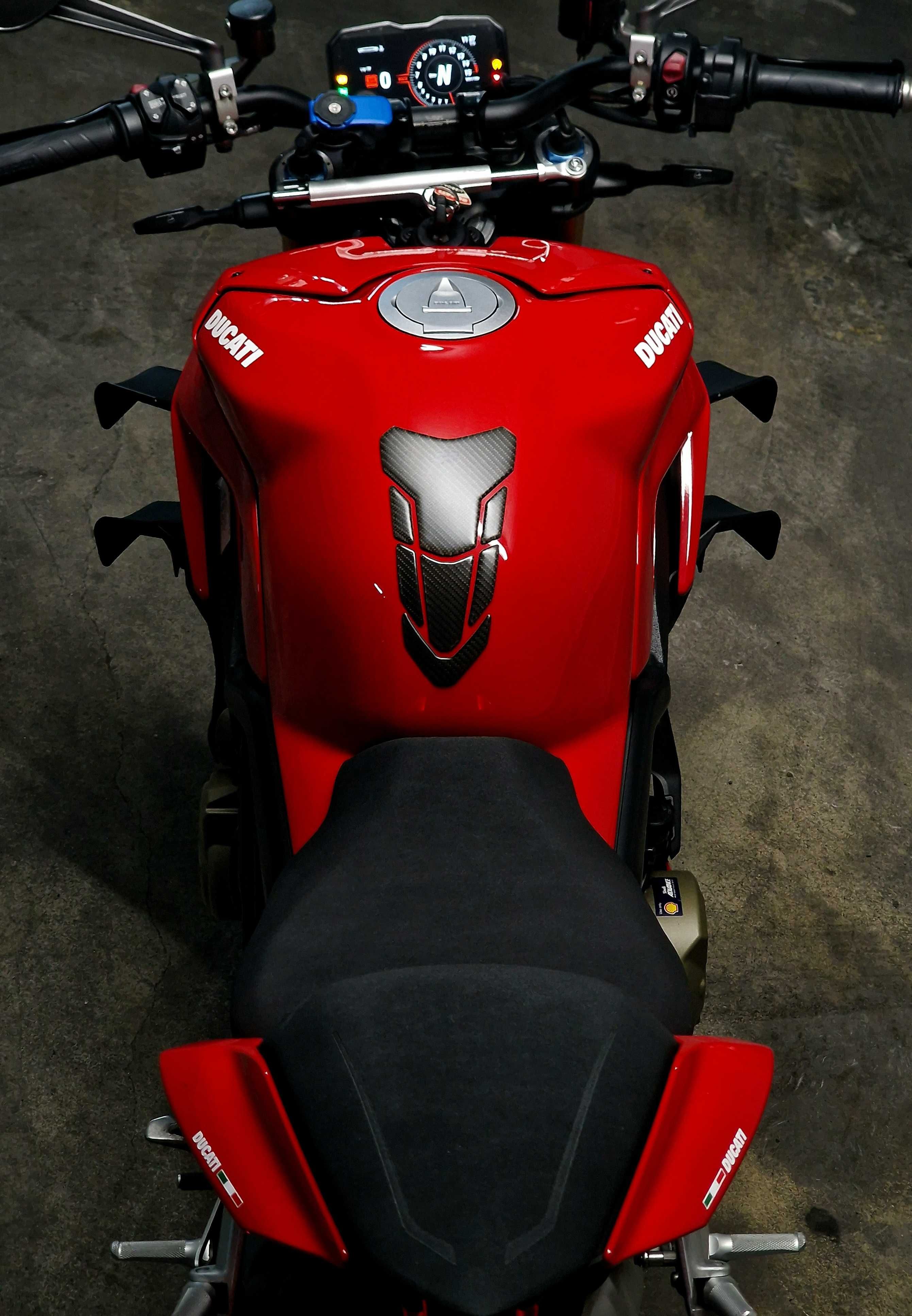Ducati Streetfighter V4S 2020