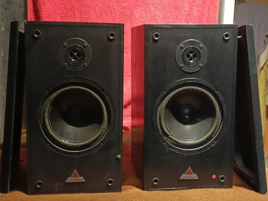 Kolumny Magnat Sonobul.. sprawne z uszkodzeniem.