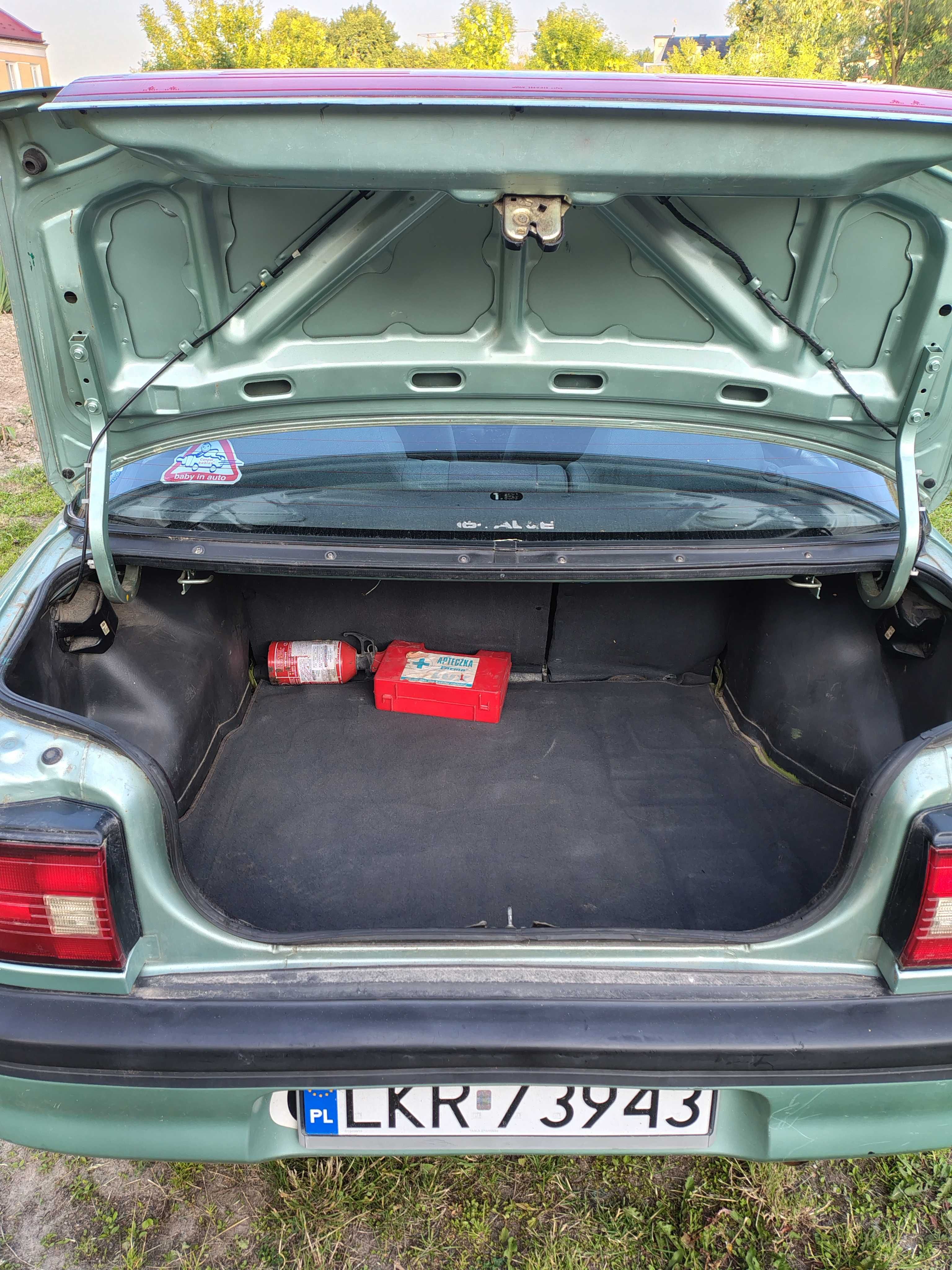 mazda 323 w automacie
