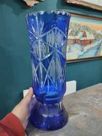 Kolorowy ogromny kryształ wazon