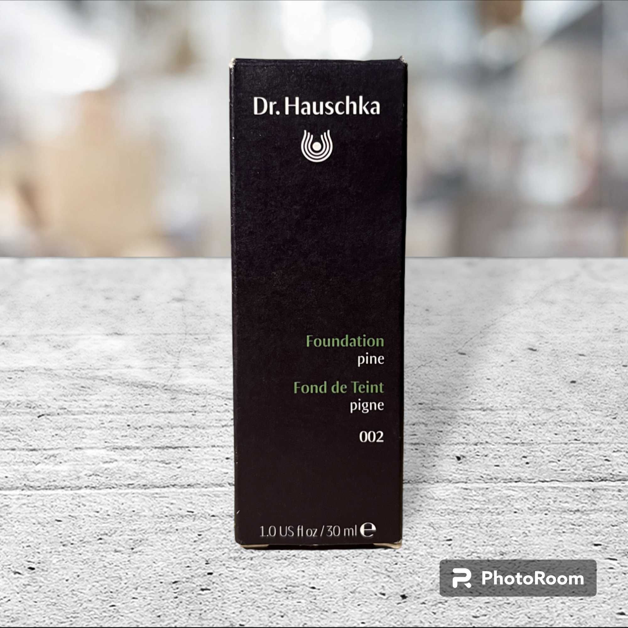 Dr. Hauschka Podkład/fluid odcień 002 Pine