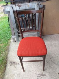 Krzesła w bardzo dobrym stanie