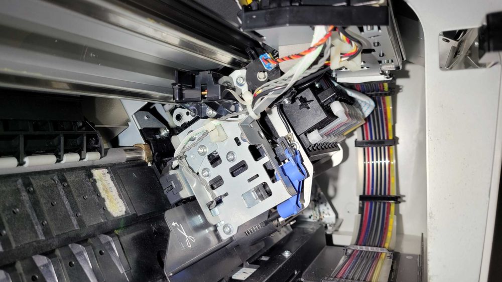 Drukarka wielkoformatowa EPSON STYLUS PRO 9880  A0 /44"/ sys zasilania