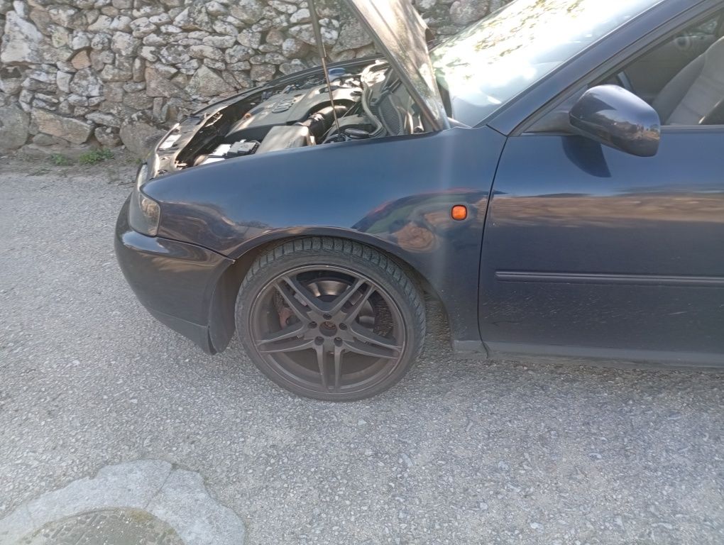 Audi A3 como novo mecanicamente
