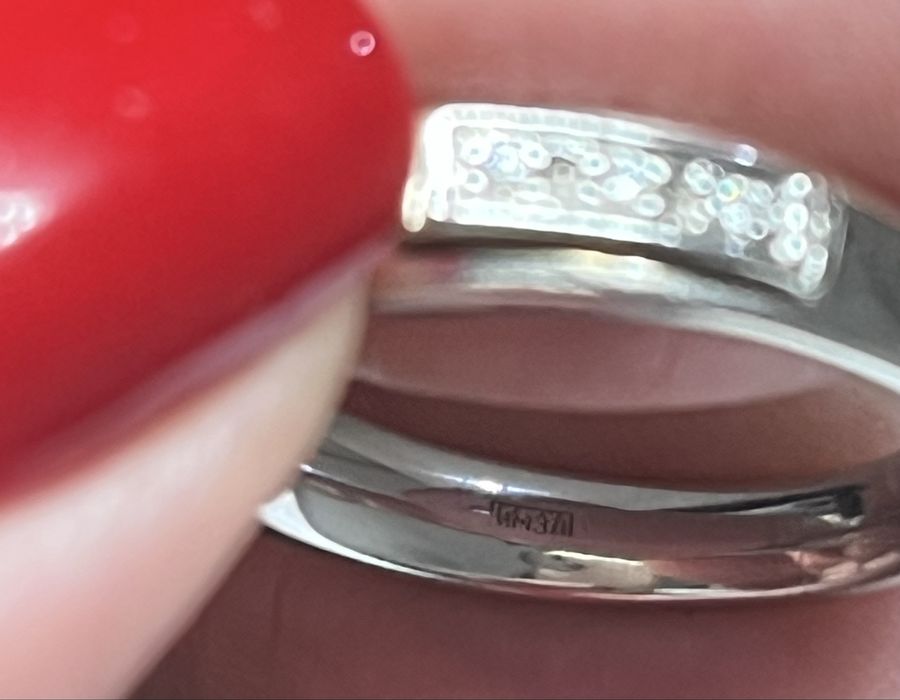 Золотое кольцо с натуральными Якутскими бриллиантами, р17.5; 5.2 г