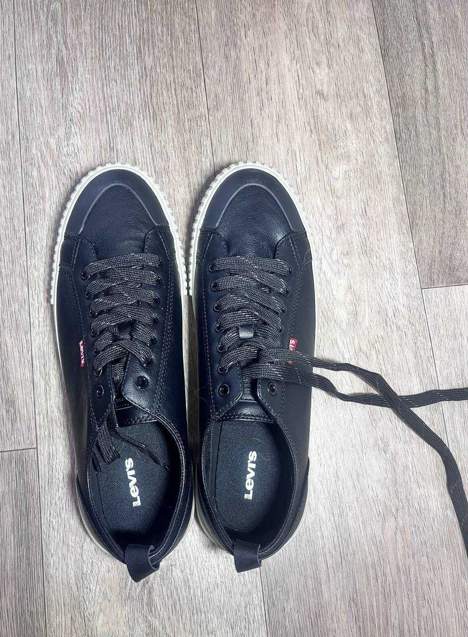 Мужские кроссовки levi's men's anikin nl lace-up sneakers