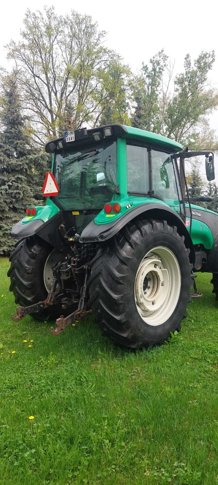 Ciągnik Valtra T150