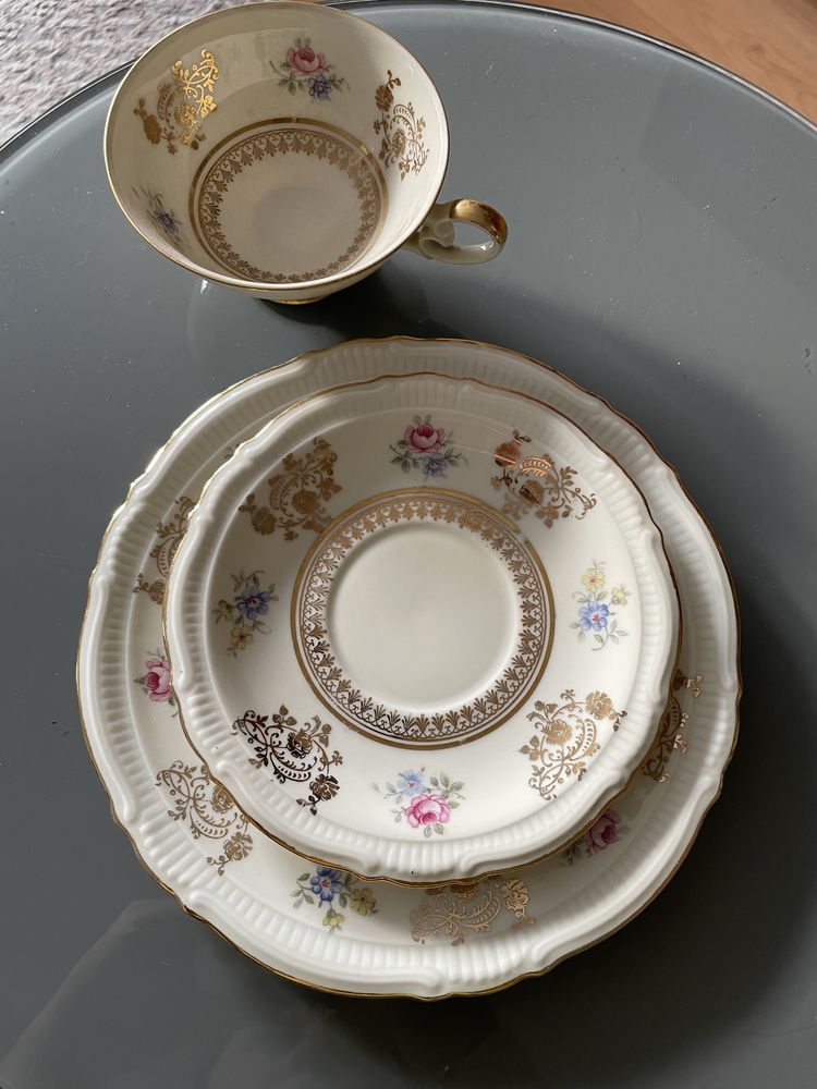 Komplet porcelany, filizanka i telarzyk