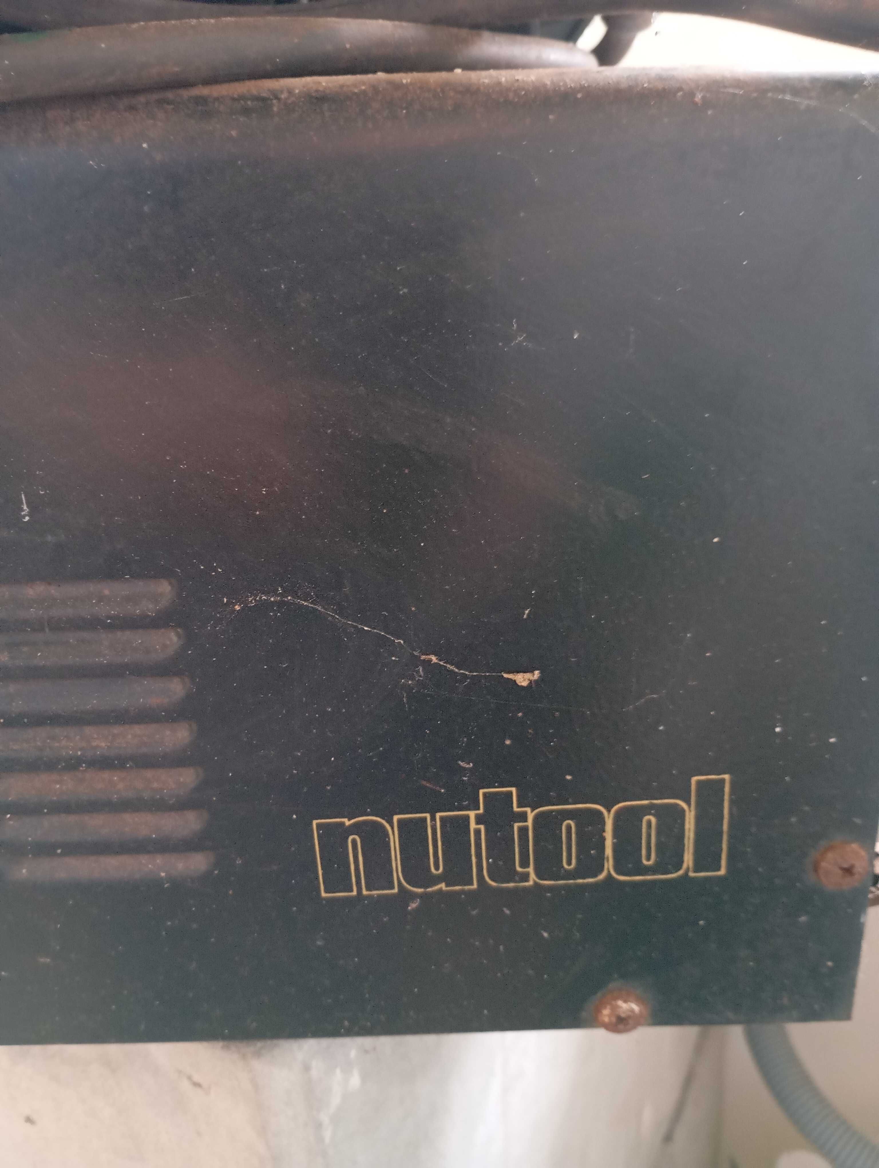Máquina de soldar a eletrodos