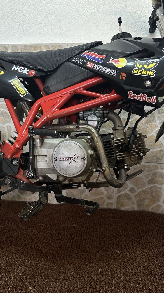 Pit bike Tox knight 125cc (transmissão por substituir)