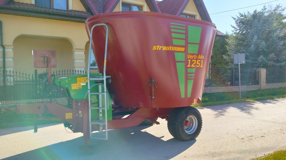 Paszowóz wóz paszowy Strautmann Vertimix 951