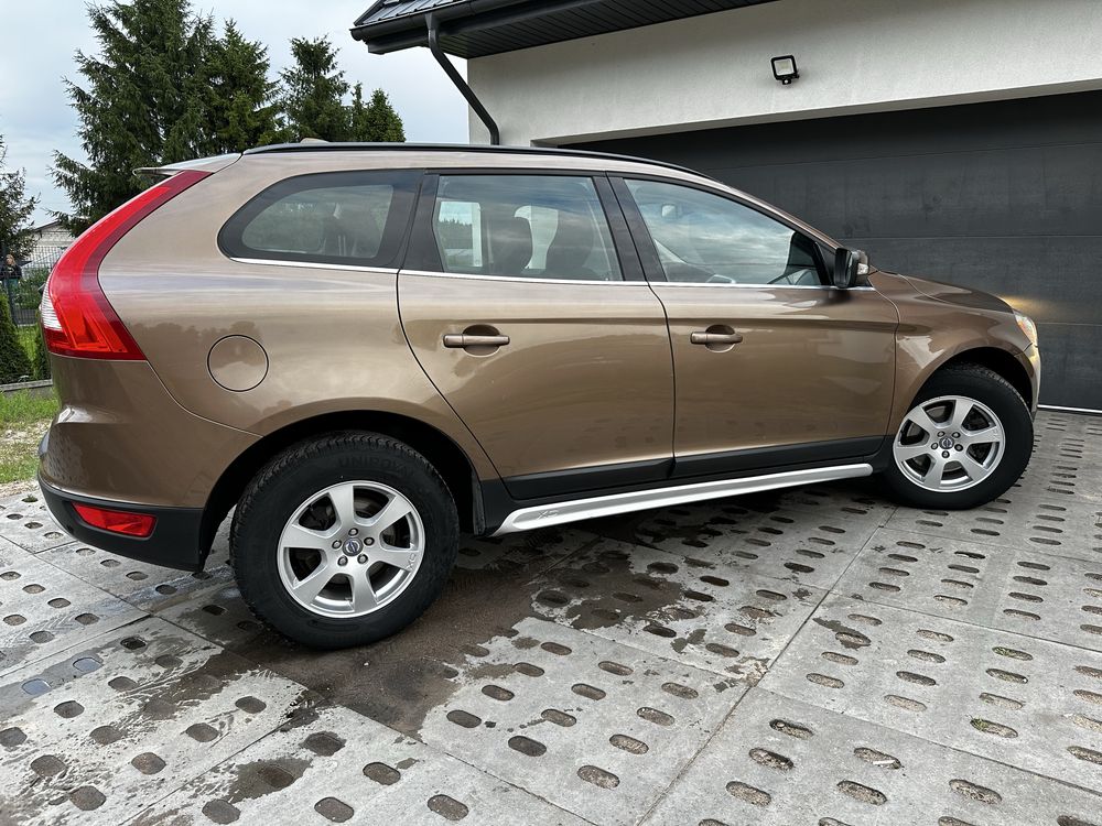 Volvo XC 60 2.0 D5  serwisowany , stan wzorowy