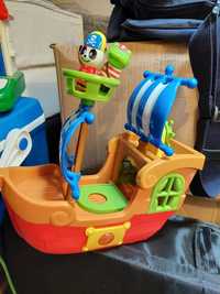 Brinquedos barco pirata