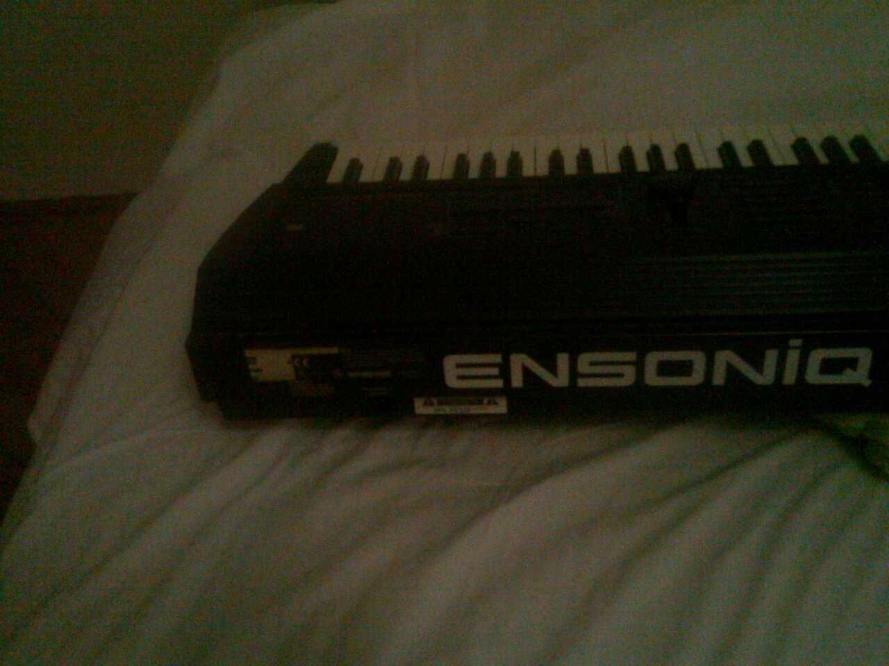 ensoniq zr76 flagowiec jedyny taki