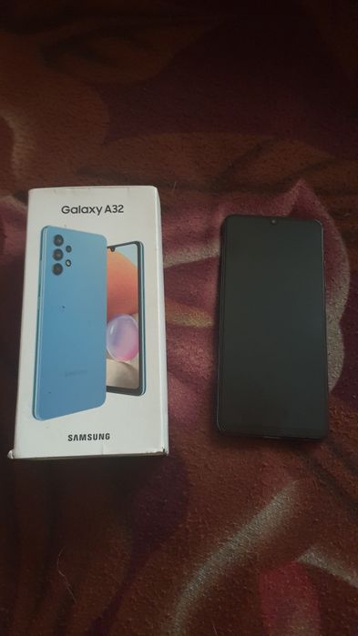 Продам телефон Samsung A32.