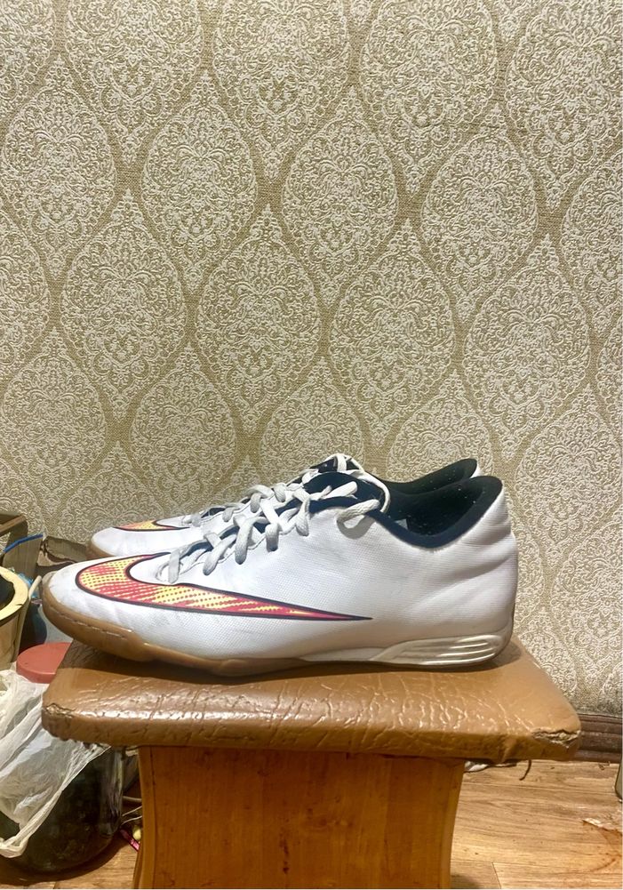 Футзалки Nike mercurial 43 р