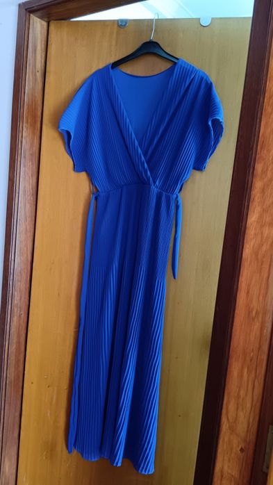 Vários vestidos em bom estado