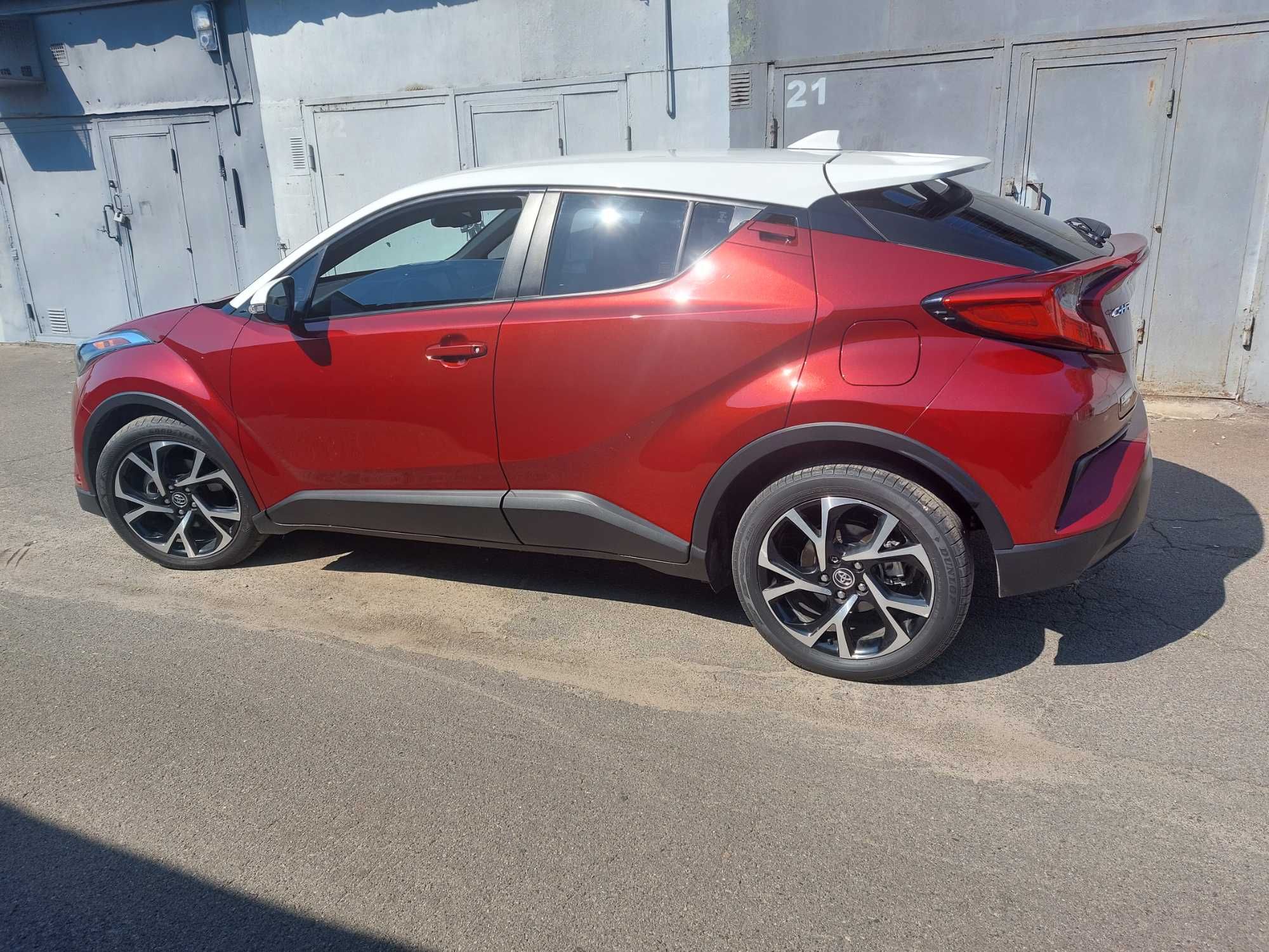 Продам Toyota C-HR