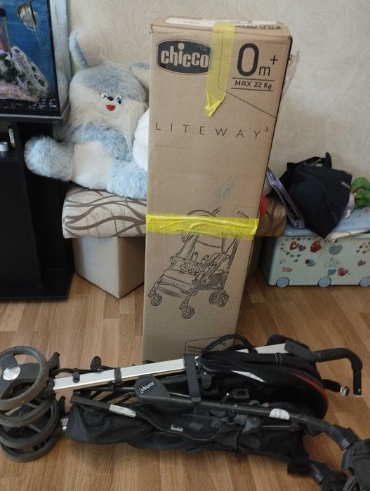 Прогулянкова коляска Chicco Lite Way,