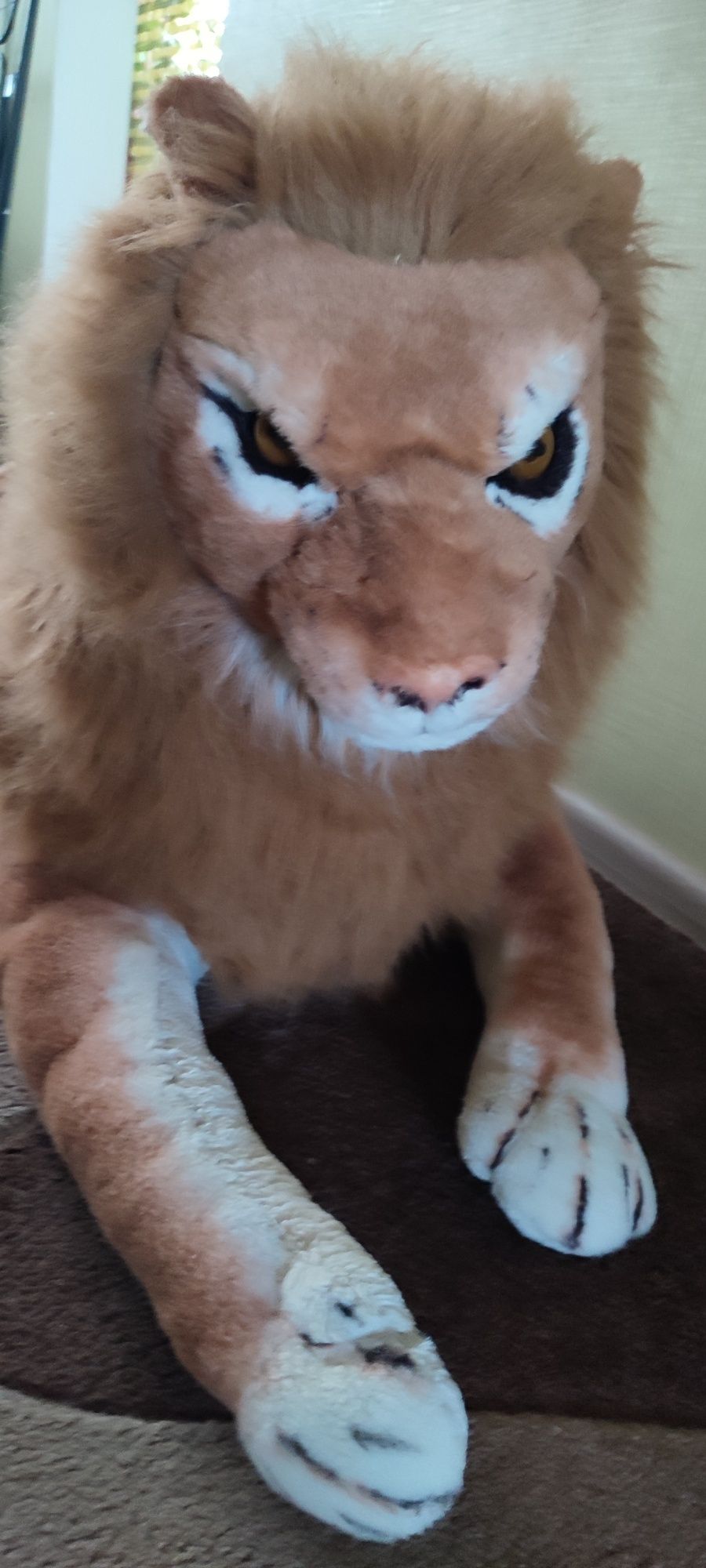 Великий колекційний реалістичний лев