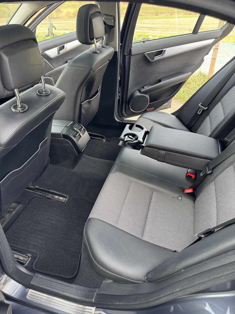 Mercedes W204 1.8CGi Automat Avantgarde