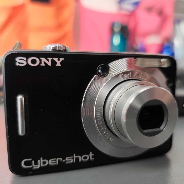 Sony Cybershot DSC-W55 Digital Camera