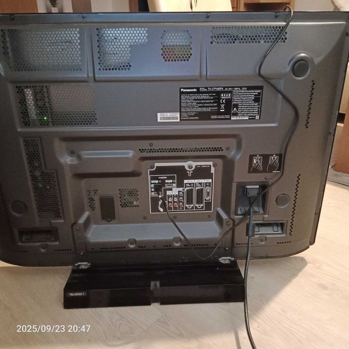 Panasonic VIERA  TH-37PV80PA / plazma