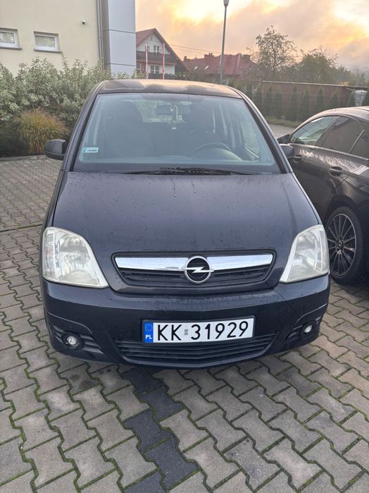 wynajmę powierzchnię reklamową na aucie