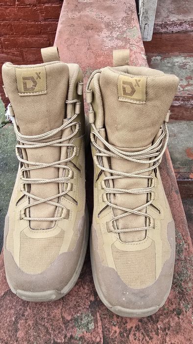 Віддам за символічну ціну берці