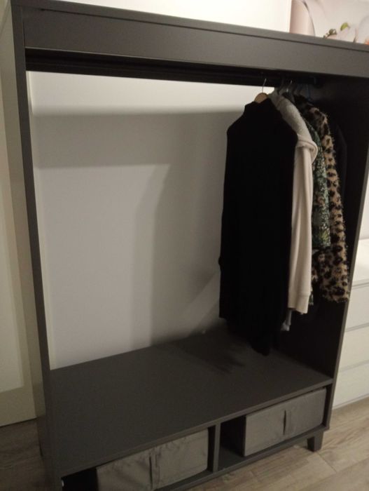 Roupeiro vintage cinza escuro