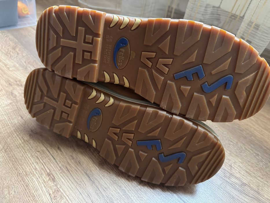 Продам чоловічі черевики