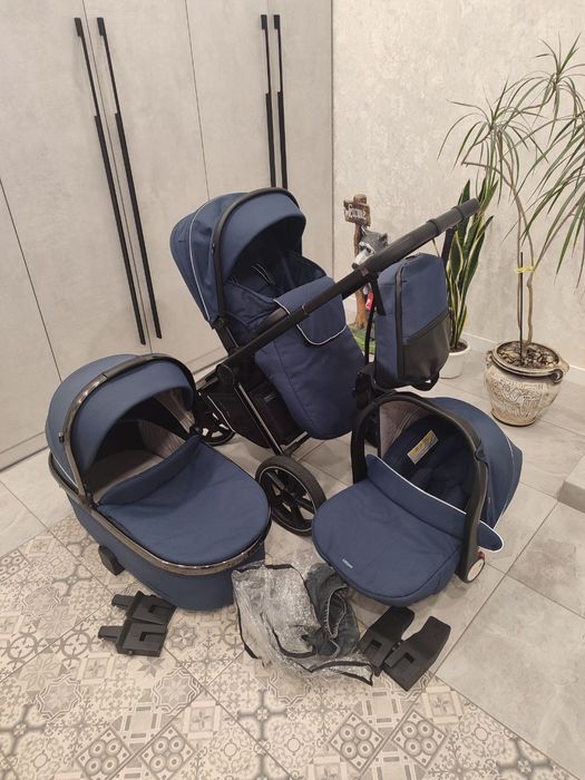 Carrello Ultimo 3 в 1 (Люлька + Прогулянка + Автокрісло)